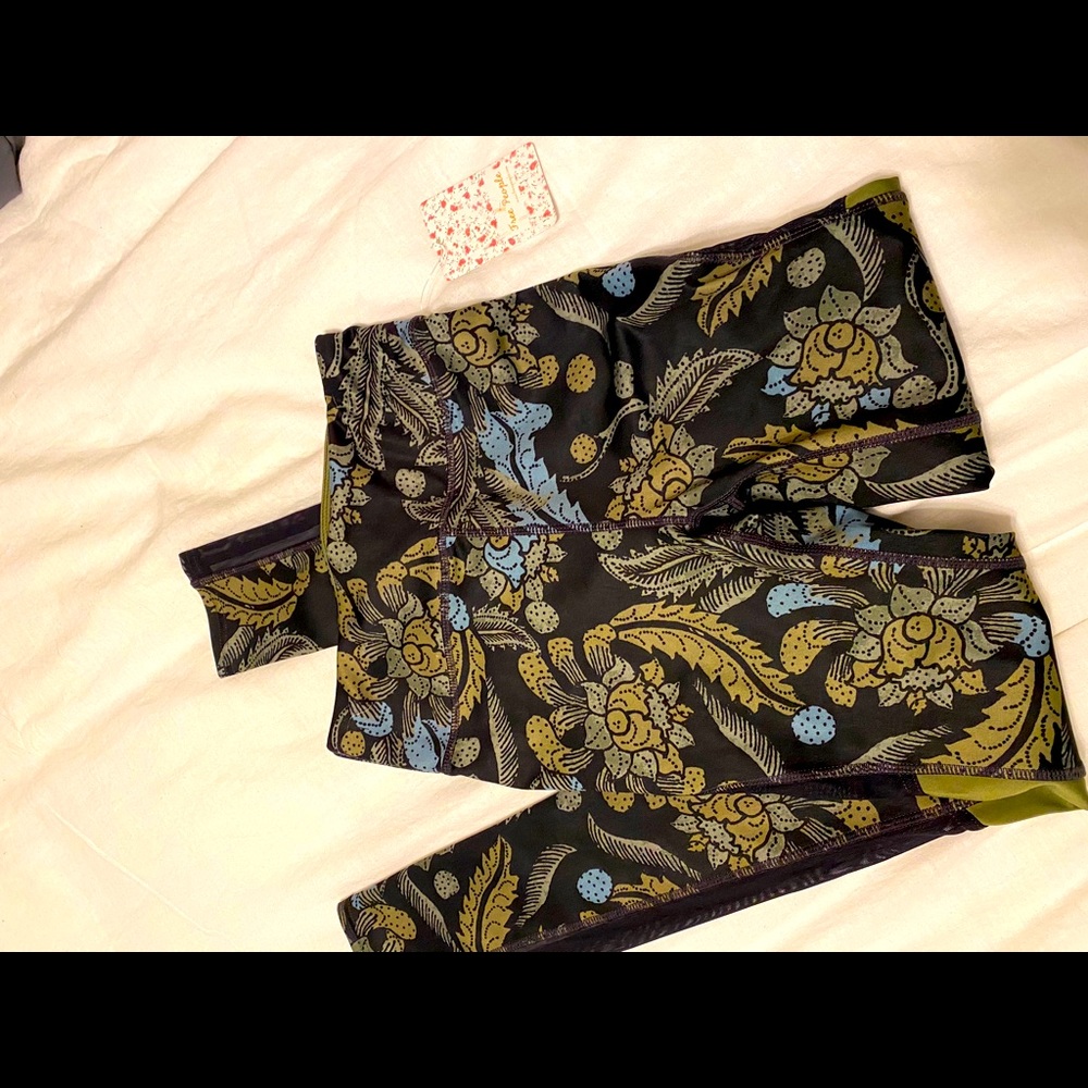 NWT Free People leggings - size XS
